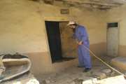 توزیع سم رایگان در روستاهای محروم بوئین زهرا