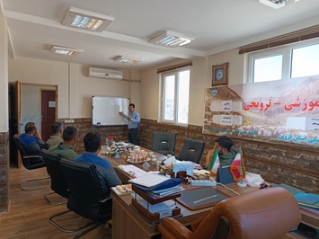 برگزاری کارگاه ترویجی بیماری های مشترک در یکی از دامداریهای بوئین زهرا