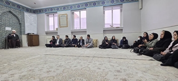 جشن ولادت حضرت فاطمه زهرا (س) و گرامیداشت روز زن صبح امروز در اداره کل دامپزشکی استان قزوین برگزار شد